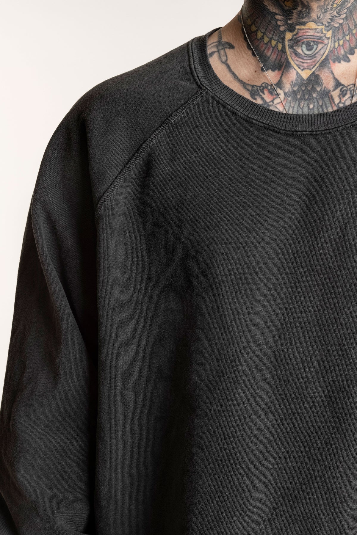 100 cotton crew neck raglan